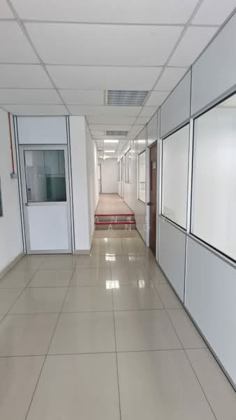 Semi-D Factory for Rent in Pekan Nanas (Johor) - Stanley Siang - Corridor - PropertyGuru.com.my