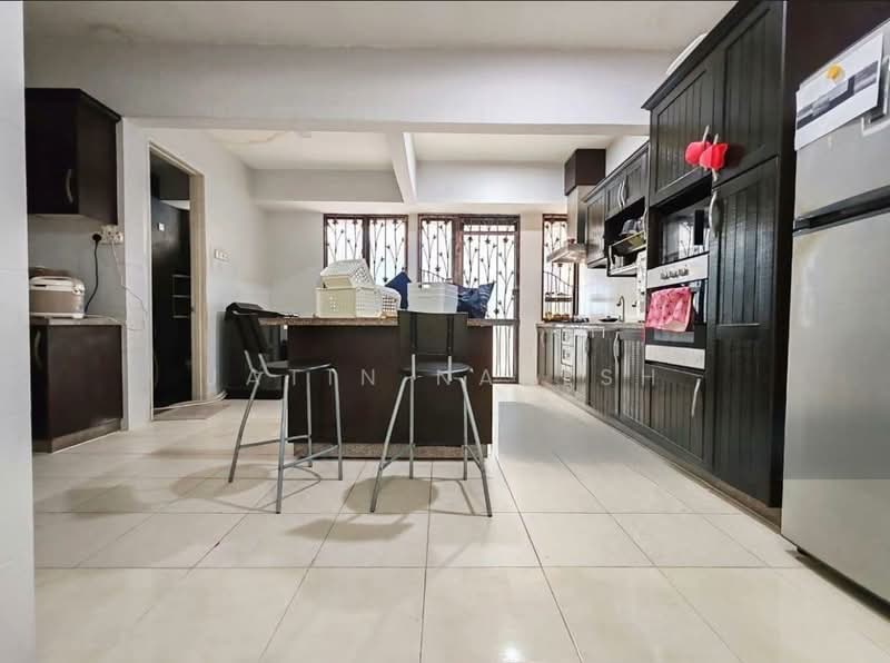 Semi-Detached House for Sale in Laman Residen Kipark Sri Utara (Batu Caves) - Jatin Naresh - Kitchen - PropertyGuru.com.my