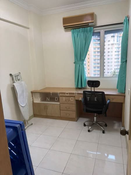 Condominium for Rent at Gold Coast Resort Condominium - Teoh Syndicate - Study - PropertyGuru.com.my