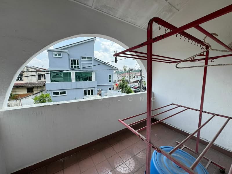 2-storey Terraced House for Sale in Taman Daya (Kepong) - Tris Jong - Balcony - PropertyGuru.com.my