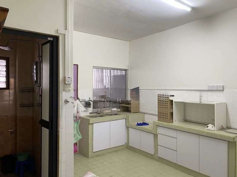 Rumah Teres untuk Dijual di Cheras (Selangor) - CK Chong - Kitchen - PropertyGuru.com.my