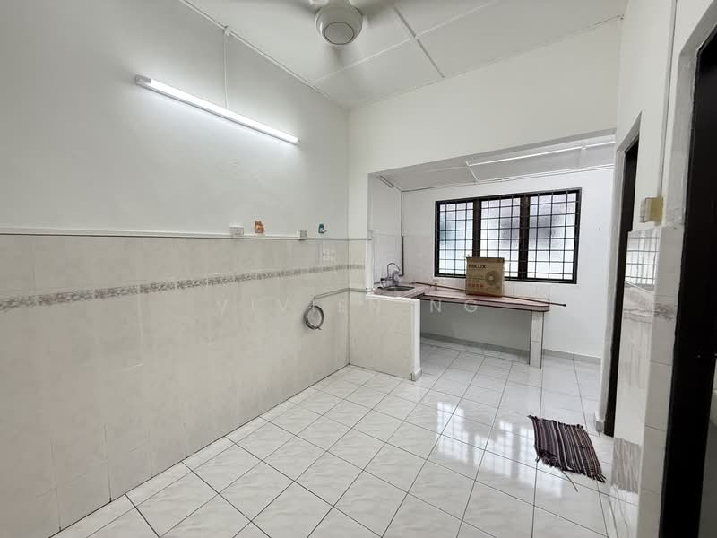 1-storey Terraced House for Sale in Taman Panorama Rapat Indah (Ipoh) - Vivien Ng - Kitchen - PropertyGuru.com.my