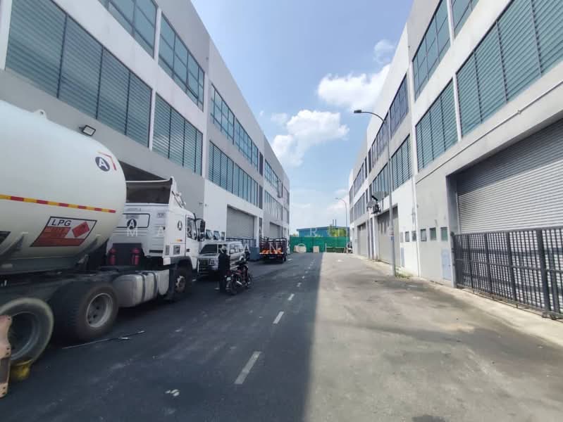 Terrace Factory for Sale in Sek 34,Taman Industri Desa Kemuning (Shah Alam) - Mark Aurther Francis - Exterior - PropertyGuru.com.my