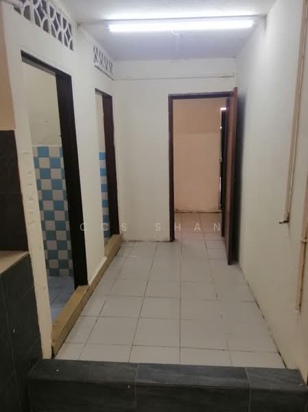 Terraced House for Rent in Seksyen 8 (Petaling Jaya) - CCS Shan - Corridor - PropertyGuru.com.my