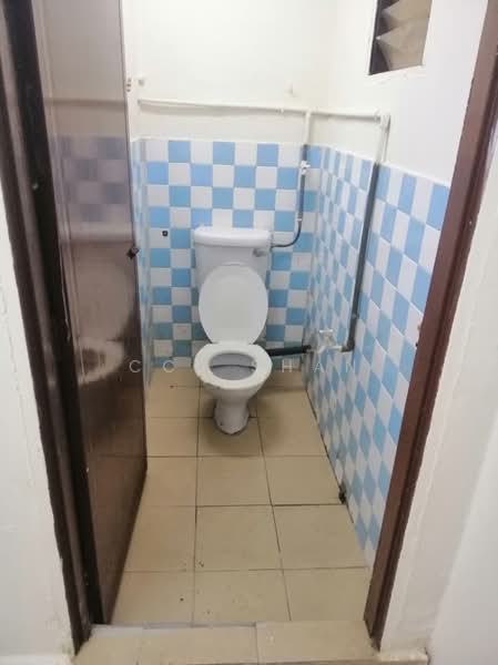 Terraced House for Rent in Seksyen 8 (Petaling Jaya) - CCS Shan - Bathroom - PropertyGuru.com.my