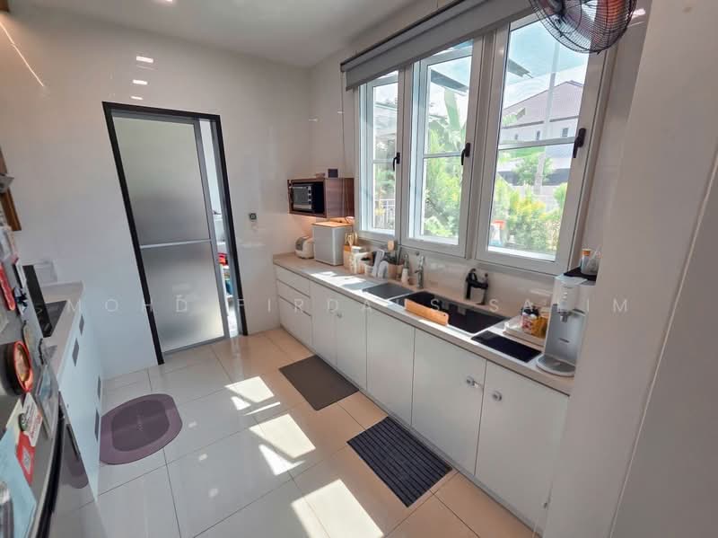Rumah Kluster untuk Dijual di Eco Majestic (Semenyih) - Mohd Firdaus Salim - Kitchen - PropertyGuru.com.my