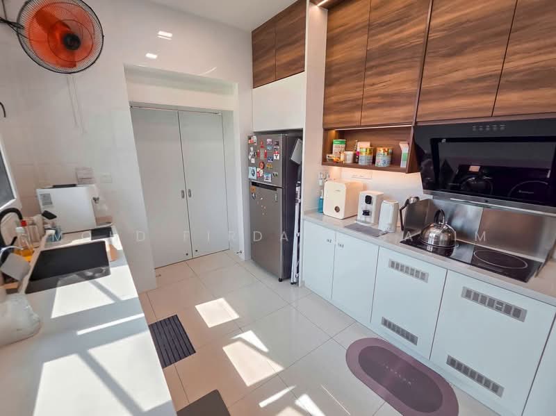 Rumah Kluster untuk Dijual di Eco Majestic (Semenyih) - Mohd Firdaus Salim - Kitchen - PropertyGuru.com.my