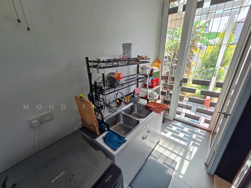 Rumah Kluster untuk Dijual di Eco Majestic (Semenyih) - Mohd Firdaus Salim - Kitchen - PropertyGuru.com.my