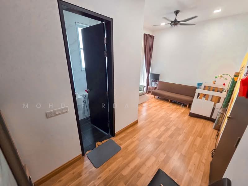 Rumah Kluster untuk Dijual di Eco Majestic (Semenyih) - Mohd Firdaus Salim - Living Room - PropertyGuru.com.my
