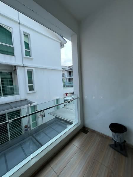 Rumah Teres 3 Tingkat untuk Dijual di Segambut (Kuala Lumpur) - Carmen Yee - Balcony - PropertyGuru.com.my