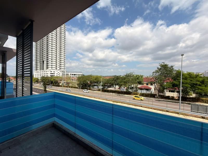 Semi-Detached House for Sale in Bandar Uda Utama (Johor Bahru) - Annie Chai - Balcony - PropertyGuru.com.my