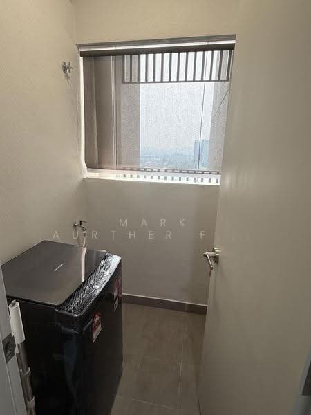 Kediaman Servis untuk Dijual di Teja @ Subang Jaya City Centre (SJCC) - Mark Aurther Francis - Balcony - PropertyGuru.com.my
