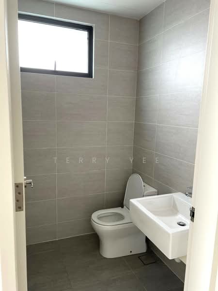 Servis Apartment untuk Dijual di Citizen 2 - Terry Yee - Bathroom - PropertyGuru.com.my
