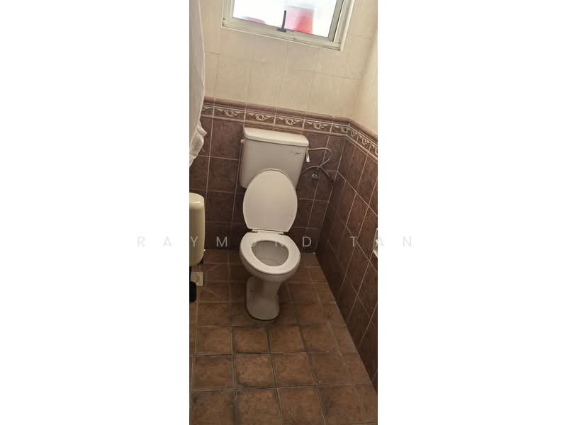 Pejabat untuk Dijual di Petaling Jaya (Selangor) - Raymond Tan - Bathroom - PropertyGuru.com.my