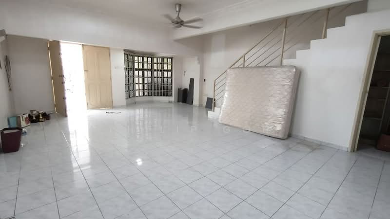 Rumah Teres 2 Tingkat untuk Dijual di Garden Avenue (Seremban 2) - Philip Goh - Living Room - PropertyGuru.com.my