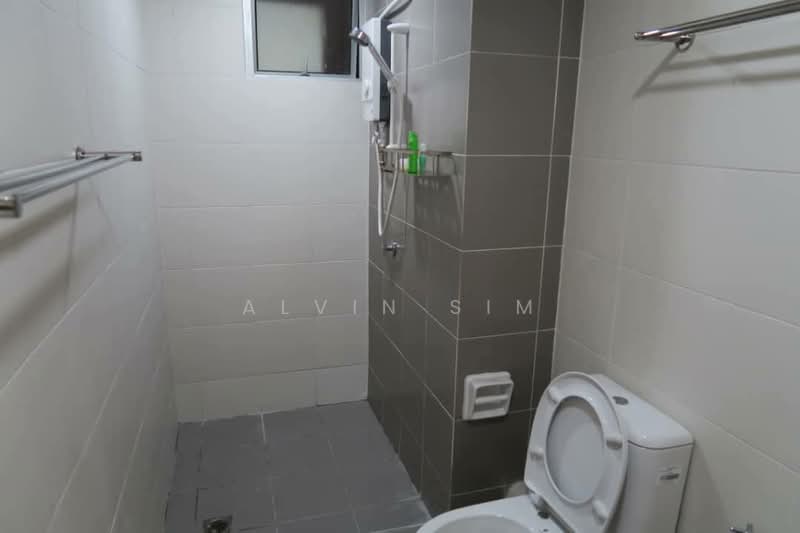 Condominium for Rent at Elit Heights @ Bayan City - Alvin Sim - Bathroom - PropertyGuru.com.my