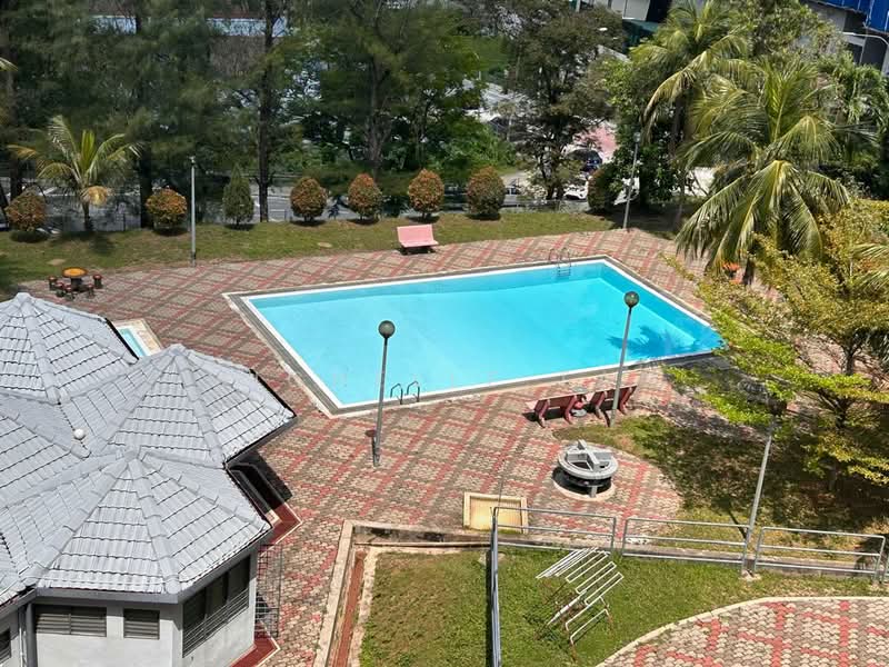 Condominium for Sale at Sri Ledang - Michelle Tan - Pool - PropertyGuru.com.my