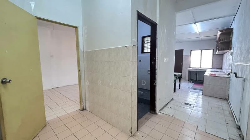 Rumah Teres 2 Tingkat untuk Dijual di Bukit Beruntung (Selangor) - Johary Adzhar - Kitchen - PropertyGuru.com.my
