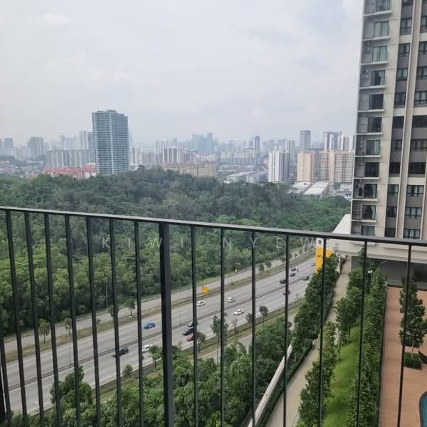 Servis Apartment untuk Dijual di M Oscar - Kiwi Nyew - Balcony - PropertyGuru.com.my