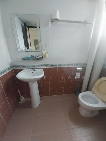 Apartment for Sale at Putri Ria Apartment - Daniel Yong - Bathroom - PropertyGuru.com.my