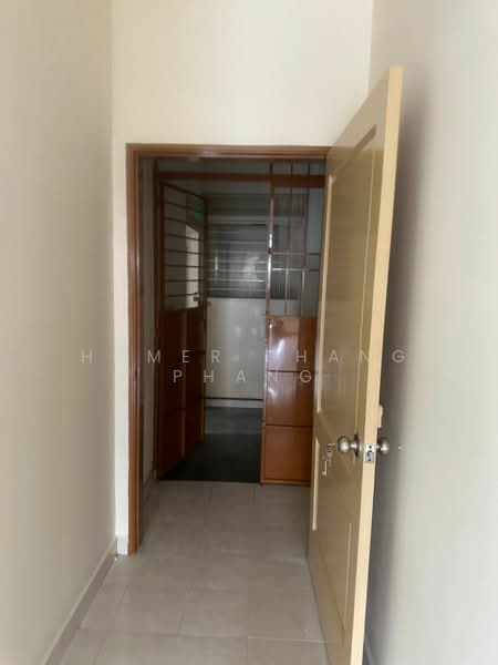 Apartment for Rent at Puteri Bayu Apartment - Homer Phang Phang - Entrance - PropertyGuru.com.my