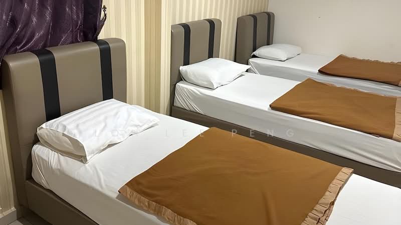 Kedai / Pejabat untuk Dijual di Taman Sri Kulai Baru 2 (Kulai) - Loh Lee Peng - Bedroom - PropertyGuru.com.my