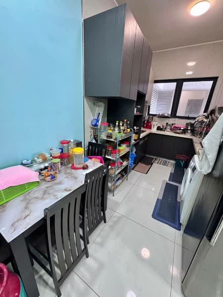 Kondominium untuk Dijual di Amberside @ Country Garden Danga Bay - Nicholas Tey - Kitchen - PropertyGuru.com.my