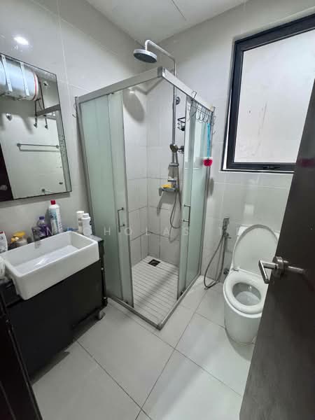 Kondominium untuk Dijual di Amberside @ Country Garden Danga Bay - Nicholas Tey - Bathroom - PropertyGuru.com.my