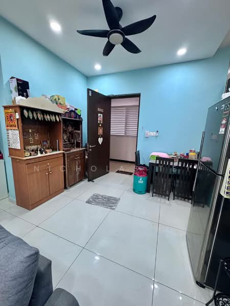 Kondominium untuk Dijual di Amberside @ Country Garden Danga Bay - Nicholas Tey - Living Room - PropertyGuru.com.my