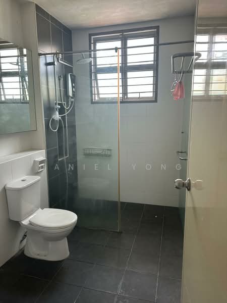 Rumah Berkembar untuk Dijual di Kempas Utama (Tebrau) - Daniel Yong - Bathroom - PropertyGuru.com.my