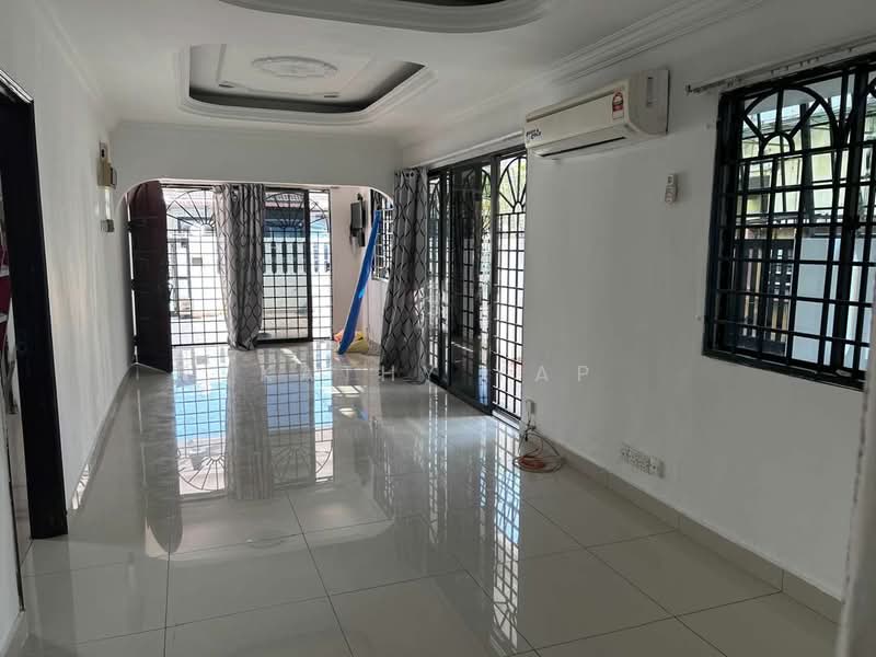 Rumah Teres 1 Tingkat untuk Dijual di Taman Pinggiran Batu Caves (Selayang) - Kathy Yap - Living Room - PropertyGuru.com.my