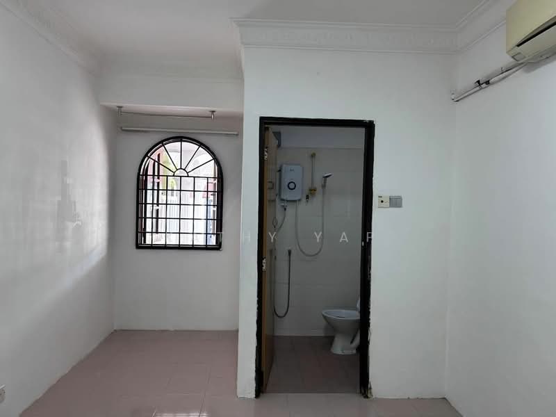Rumah Teres 1 Tingkat untuk Dijual di Taman Pinggiran Batu Caves (Selayang) - Kathy Yap - Bathroom - PropertyGuru.com.my