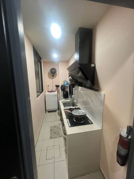 2-storey Terraced House for Sale in Bandar Seri Alam (Masai) - Paggie Tee - Kitchen - PropertyGuru.com.my