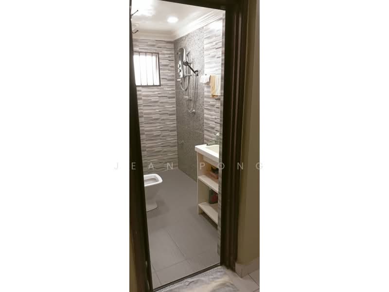 Kondominium untuk Dijual di Sri Suajaya Condominium - Jean Pong - Bathroom - PropertyGuru.com.my