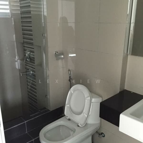 Service Residence for Sale at Tropez Residences - Lex Hiew - Bathroom - PropertyGuru.com.my