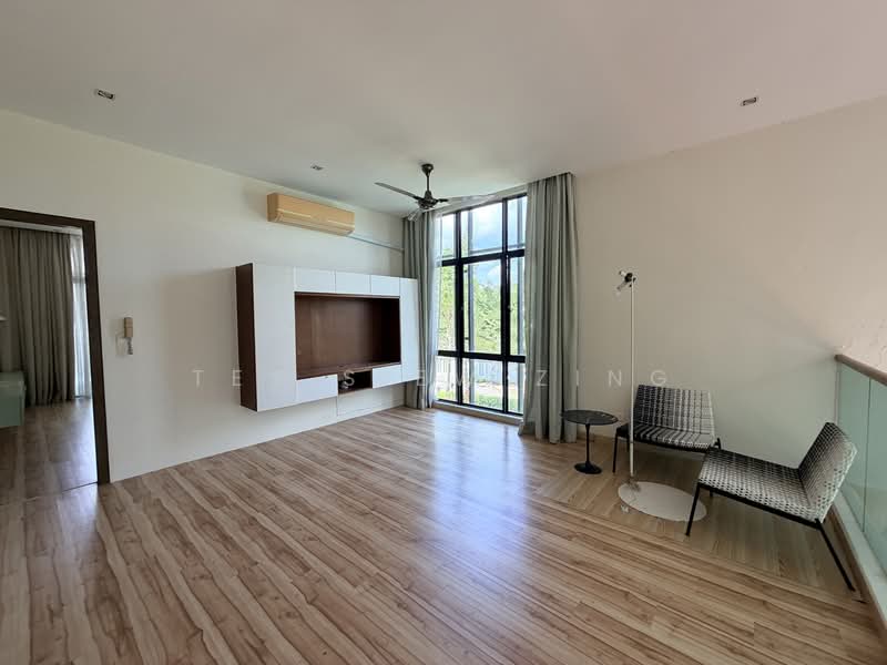 Semi-Detached House for Sale in Seri Kembangan (Selangor) - Tey Siew Zing - Living Room - PropertyGuru.com.my