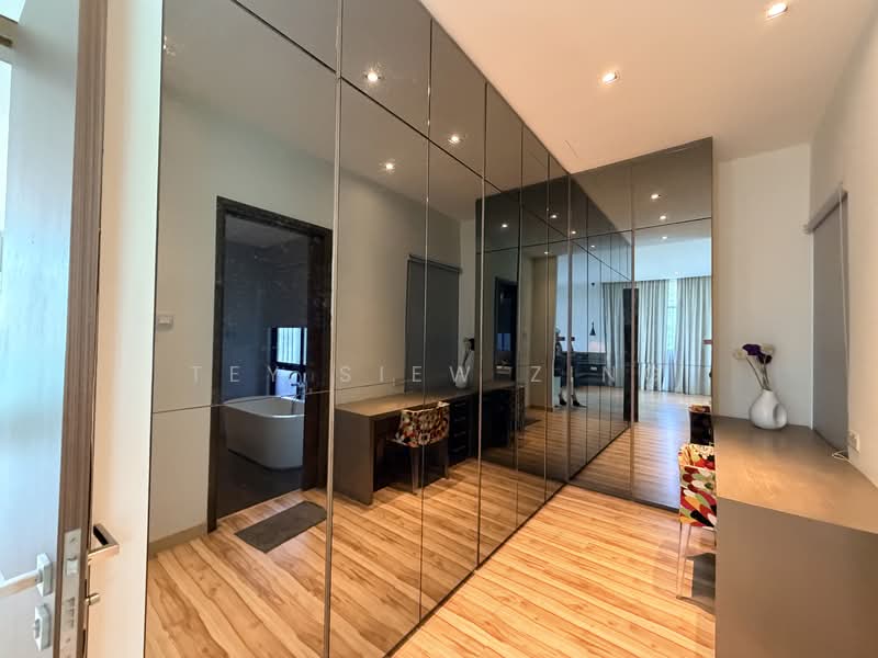 Semi-Detached House for Sale in Seri Kembangan (Selangor) - Tey Siew Zing - Bathroom - PropertyGuru.com.my