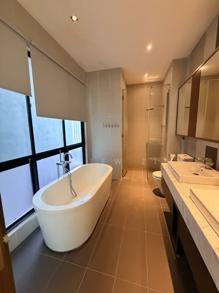 Semi-Detached House for Sale in Seri Kembangan (Selangor) - Tey Siew Zing - Bathroom - PropertyGuru.com.my