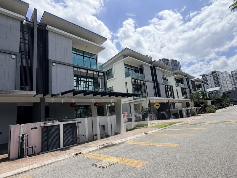 Semi-Detached House for Sale in Seri Kembangan (Selangor) - Tey Siew Zing - Exterior - PropertyGuru.com.my