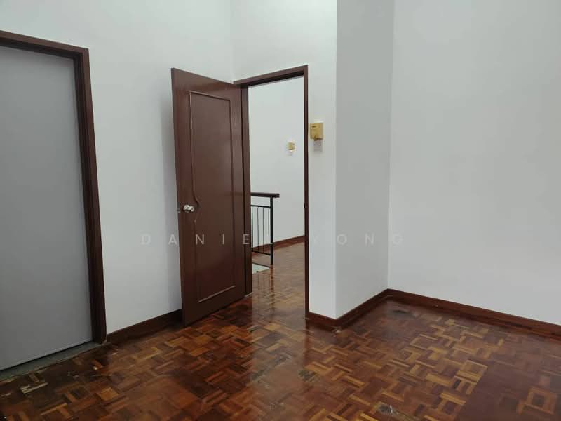1.5-storey Terraced House for Sale in Taman Pelangi Indah (Ulu Tiram) - Daniel Yong - Interior - PropertyGuru.com.my