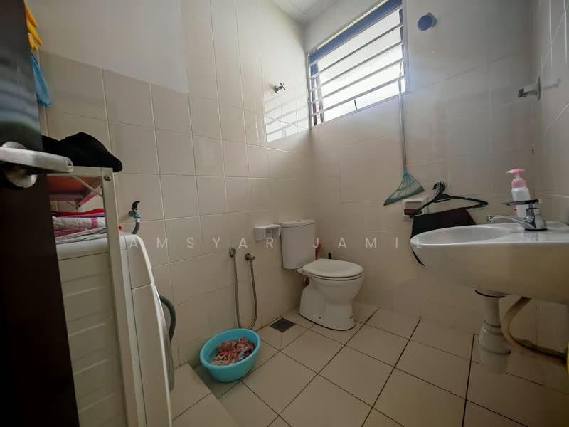 2-storey Terraced House for Sale in Alam Impian (Shah Alam) - Amsyar Jamil - Bathroom - PropertyGuru.com.my