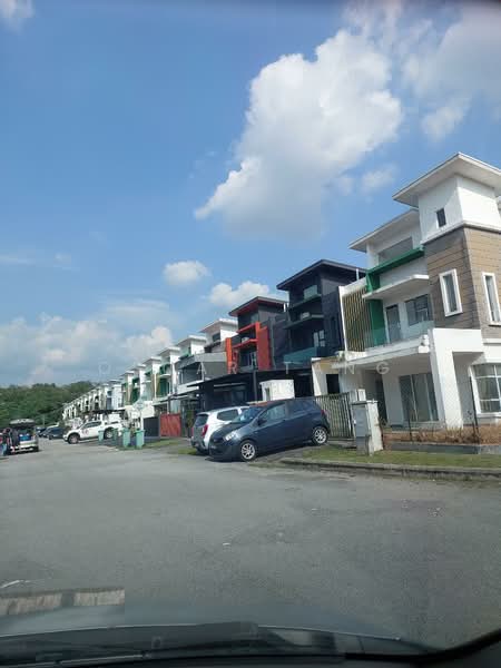 Terraced House for Rent in Semenyih (Selangor) - Oscar Tang - Exterior - PropertyGuru.com.my