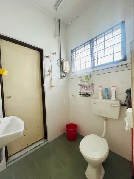 2-storey Terraced House for Sale in Taman Mewah (Ipoh) - Michelle Cheng - Bathroom - PropertyGuru.com.my