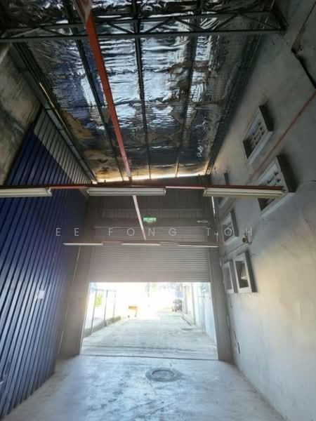Semi-D Factory for Sale in Taman Perindustrian Plentong (Johor Bahru) - Ee Fong Toh - Entrance - PropertyGuru.com.my