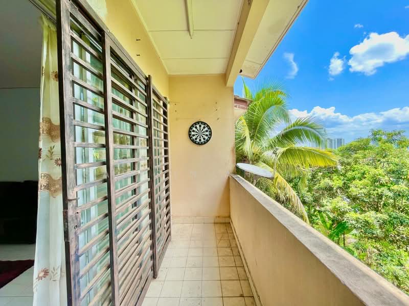 3-storey Terraced House for Sale in Taman Selayang Mulia (Selayang) - Sabirin Ahmad - Balcony - PropertyGuru.com.my