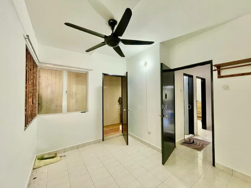 3-storey Terraced House for Sale in Taman Selayang Mulia (Selayang) - Sabirin Ahmad - Interior - PropertyGuru.com.my