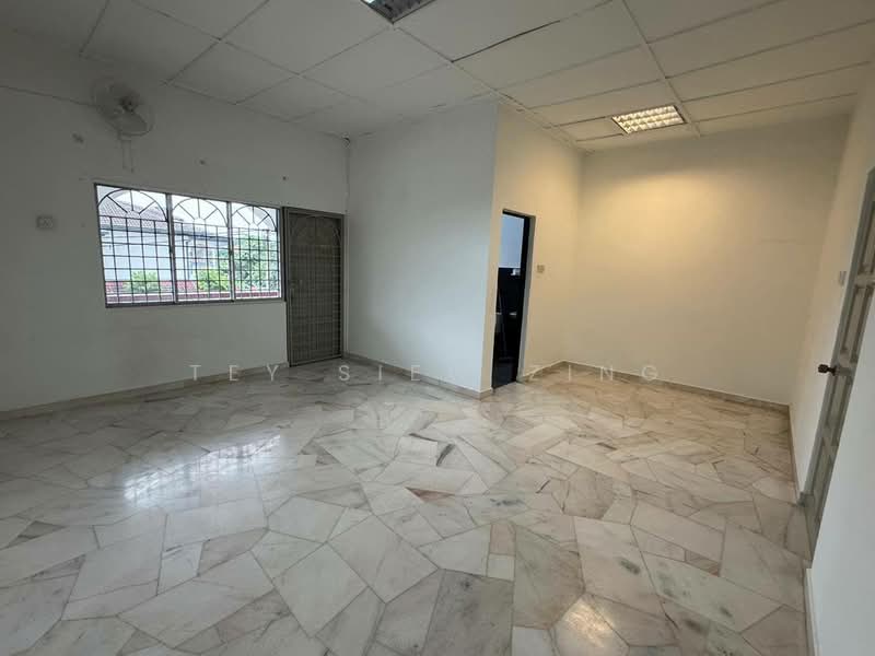 Rumah Teres 2 Tingkat untuk Dijual di Serdang Raya (Seri Kembangan) - Tey Siew Zing - Interior - PropertyGuru.com.my