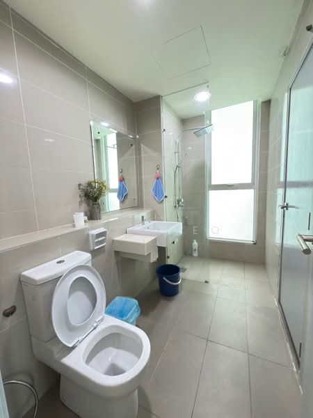 Servis Apartment untuk Dijual di Sutera Avenue - Avis Teo - Bathroom - PropertyGuru.com.my