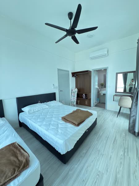 Servis Apartment untuk Dijual di Sutera Avenue - Avis Teo - Bedroom - PropertyGuru.com.my