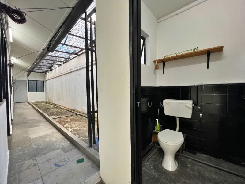 Shop / Office for Rent in Taman Midah (Cheras) - Steven Tung - Bathroom - PropertyGuru.com.my